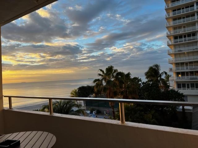 Hotel Ocean Manor Tiki Sunset Retreat Lauderdale-by-the-Sea Exterior foto