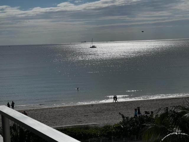 Hotel Ocean Manor Tiki Sunset Retreat Lauderdale-by-the-Sea Exterior foto